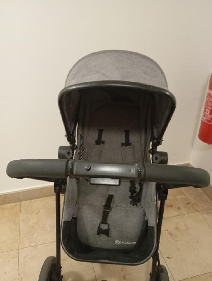 Kinderkraft buggy grijs, Enfants & Bébés, Buggys, Comme neuf, Autres marques, Dossier réglable, Ombrelle, Enlèvement