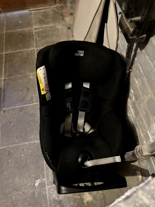 Siège auto Britax Romer Swingfix M-i-Size très bon état, Enfants & Bébés, Sièges auto, Utilisé, Romer, Isofix, Enlèvement