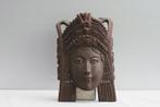 verzameling maskers, Ophalen