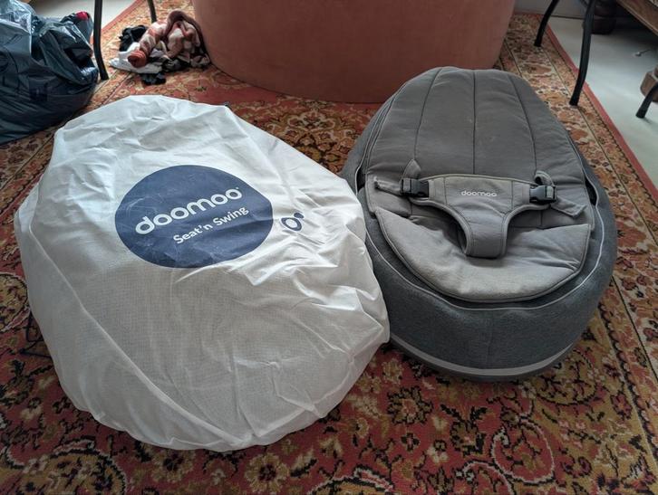 2x Doomoo Seat’n Swing zitzak, Enfants & Bébés, Porte-bébés & Écharpe porte bébé, Enlèvement