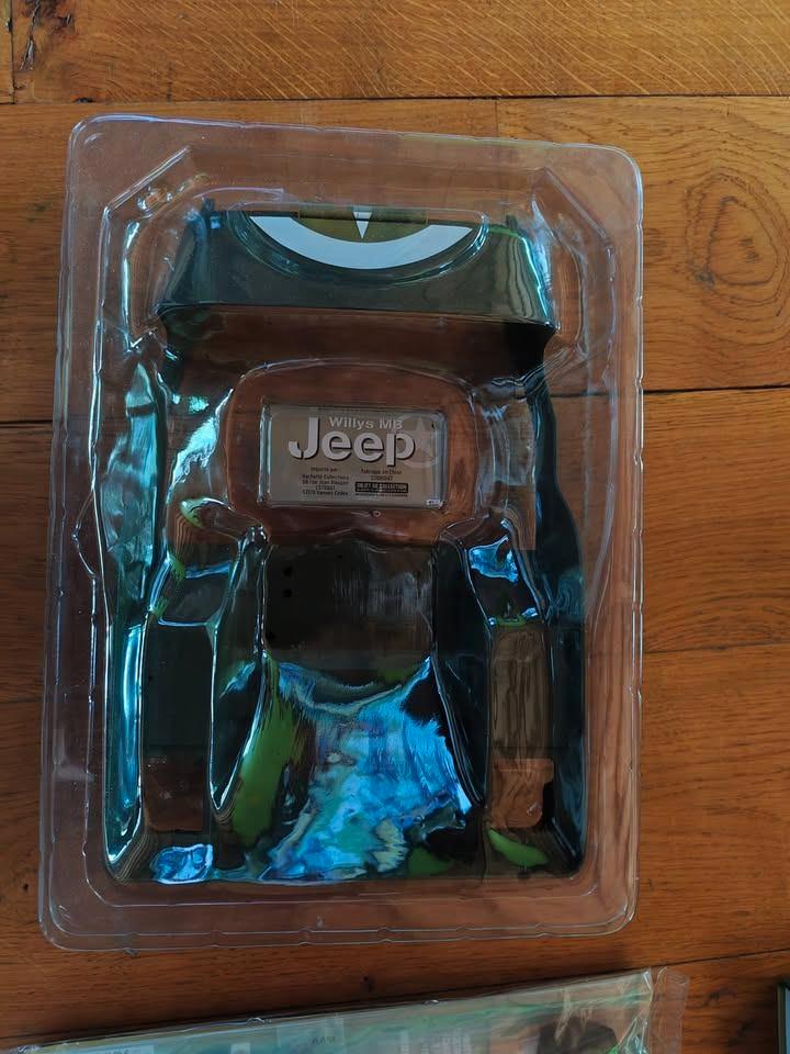 Jeep Willys MB échelle 1/8, Hobby en Vrije tijd, Modelauto's | 1:5 tot 1:12, Nieuw, Auto, 1:5 t/m 1:8, Ophalen