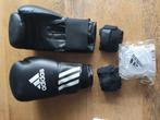 Boks set handdschoenen maat 12oz + accessoires, Ophalen, Zo goed als nieuw, Bokshandschoenen