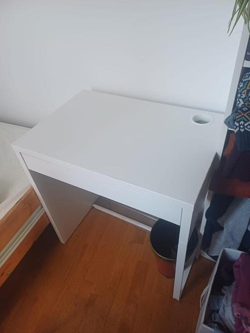 Ikea Micke bureau, Huis en Inrichting, Bureaus, Gebruikt, Bureau, Ophalen