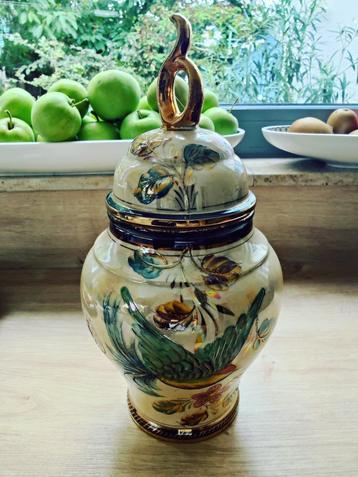  Vaas met deksel van H. Bequet beschikbaar voor biedingen