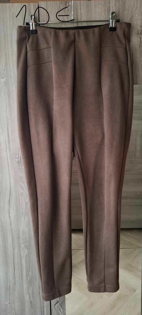 Bruine broek maat 36 nieuwprijs was 59,99 € maar taille meet, Kleding | Dames, Broeken en Pantalons, Zo goed als nieuw, Maat 36 (S)