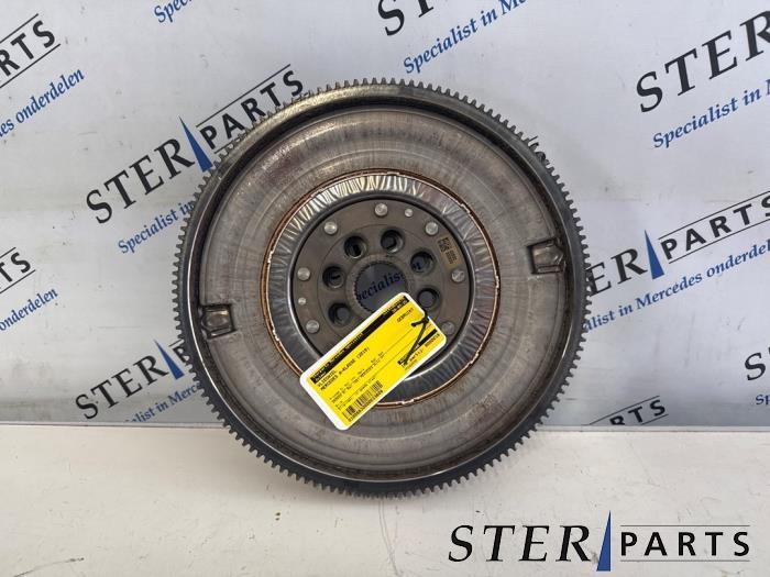 Volant moteur d'un Mercedes A-Klasse, Autos : Pièces & Accessoires, Moteurs & Accessoires, Mercedes-Benz, Utilisé, 3 mois de garantie