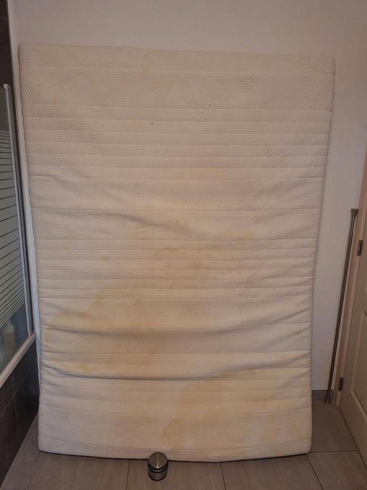 Matelas Ikea 140x200 à donner, Huis en Inrichting, Slaapkamer | Matrassen en Bedbodems, Gebruikt, Matras, Ophalen