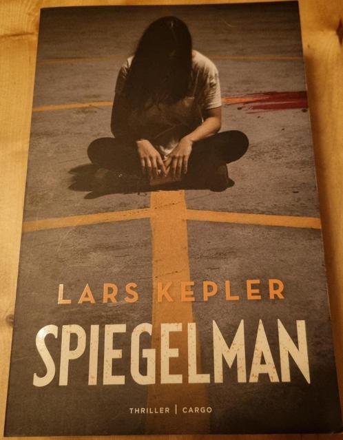 Lars Kepler - Spiegelman, Livres, Thrillers, Comme neuf, Scandinavie, Enlèvement ou Envoi