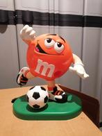 M&M voetbal opslag, Ophalen, Nieuw