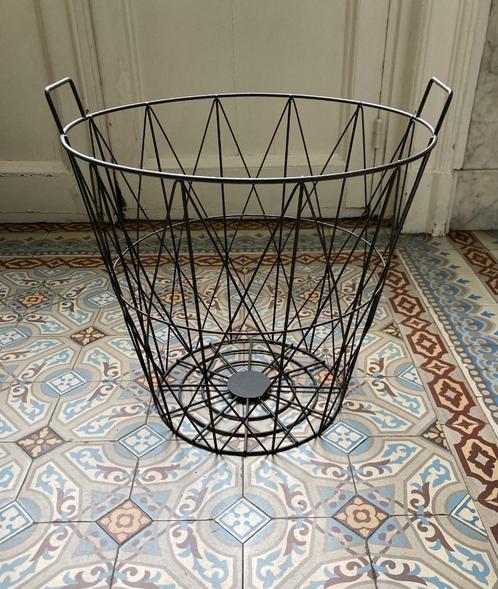 MAND, Huis en Inrichting, Woonaccessoires | Schalen en Manden, Zo goed als nieuw, Mand, Rond, Kunststof, Ophalen