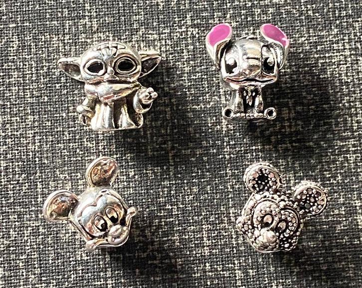 Bedels van Disney, NIEUW, Handtassen en Accessoires, Bedels, Nieuw, Overige merken, 4 bedels of meer, Ophalen of Verzenden