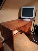Mobilier gratuit. 2 chambres, meuble TV. Il faut partir rapi, Enlèvement