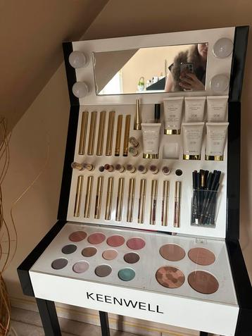 Keenwell make up stand beschikbaar voor biedingen