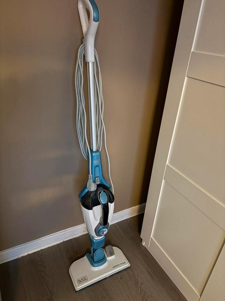 Balais vapeur Black Decker + accessoires, Huis en Inrichting, Schoonmaakartikelen, Bezem of Borstel, Ophalen