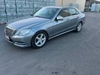 mercedes benz E250  automatique 4matick, Auto's, Mercedes-Benz, Automaat, Euro 5, Zwart, Leder