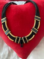 Halsketting, Enlèvement, Comme neuf