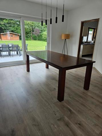 Eetkamer in kerselaar (massief) beschikbaar voor biedingen