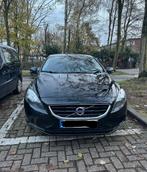 Volvo v40 met zeer lage kilometers te koop., Auto's, Volvo, Automaat, Zwart, Leder, Diesel