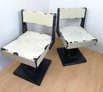 Twee Trompe L`Oeil industrieel design stoelen. , Ophalen