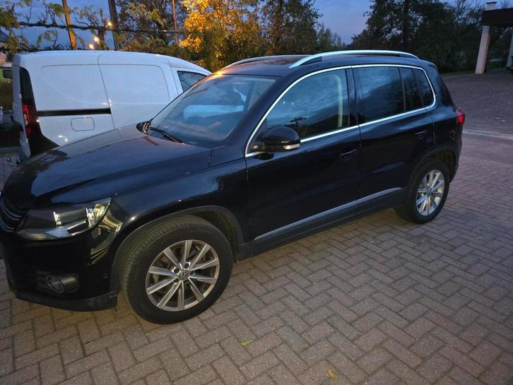 Volkswagen Tiguan 1.4 TSi weinig kilometers Benzine, Auto's, Volkswagen, Particulier, Tiguan, ABS, Achteruitrijcamera, Airbags