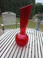 rode vaas in glas 5€., Huis en Inrichting, Woonaccessoires | Vazen, Glas, Zo goed als nieuw, Ophalen, Rood