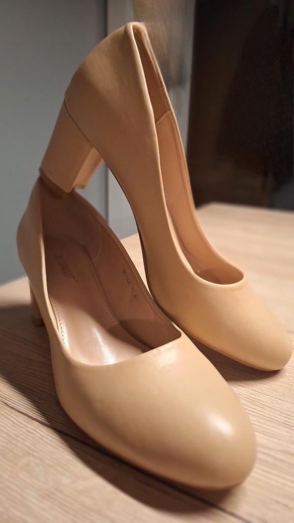 Escarpins beiges JM.DIAMANT - Tallle 41, Kleding | Dames, Schoenen, Gedragen, Ophalen of Verzenden