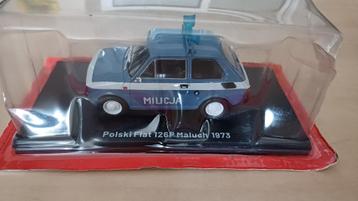 Polski Fiat 126 P Maluch 1973. Schaal 1/24. Nieuw.  beschikbaar voor biedingen