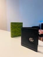 Marineblauwe portemonnee van Gucci, Handtassen en Accessoires, Portemonnees, Blauw