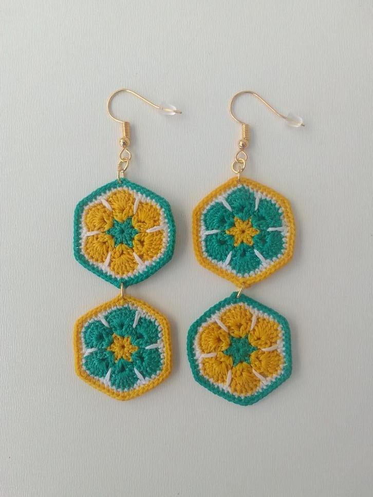 Gehaakte oorbellen, Handtassen en Accessoires, Oorbellen, Nieuw, Hangers, Overige materialen, Ophalen of Verzenden