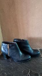Botillons courts T39  Tamaris cuir noir, Kleding | Dames, Schoenen, Tamaris, Zwart, Lage of Enkellaarzen, Ophalen of Verzenden