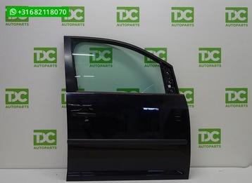 Volkswagen Caddy ('03-'10) Voorportier rechts zwart beschikbaar voor biedingen