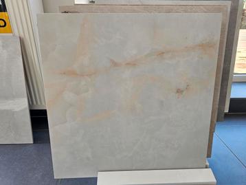 TEGELS OUTLET UIT SPANJE  60x60 KERAMISCHGERECTEFICEERD . .  beschikbaar voor biedingen