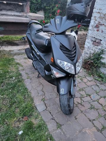 Peugeot speedfight 2 100cc permis A1 très rare le modèle  beschikbaar voor biedingen
