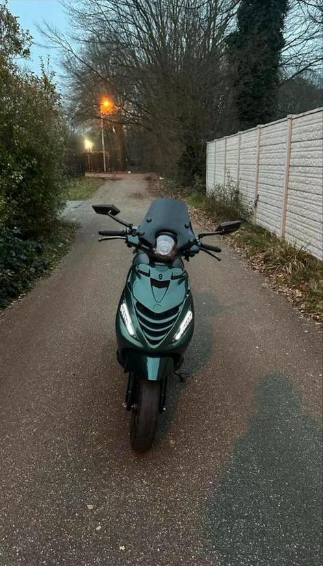 Zip 70cc a klasse, Fietsen en Brommers, Scooters | Piaggio, Zip, Ophalen