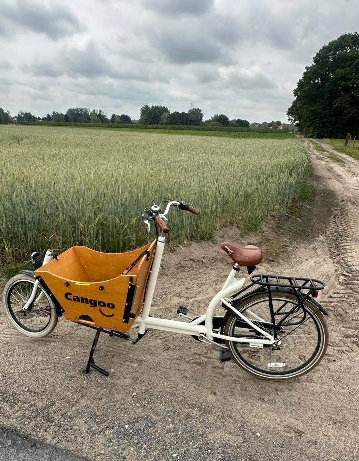 Bakfiets Cangoo (inc regenhoes), Fietsen en Brommers, Fietsen | Bakfietsen, Zo goed als nieuw, Overige merken, 2 kinderen, Ophalen