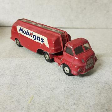 Corgi Major Toys 1110 Bedford Mobilgas benzinetanker  beschikbaar voor biedingen