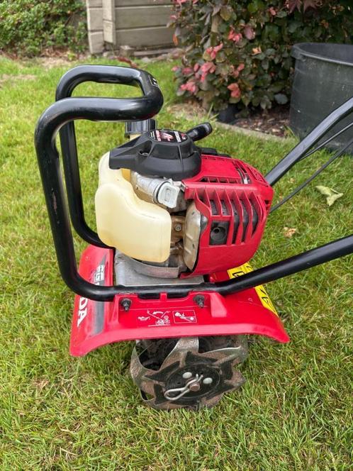 Honda FG110 tuinfrees, Doe-het-zelf en Bouw, Gereedschap | Freesmachines, Zo goed als nieuw, Benzine, Tuinfrees, Ophalen