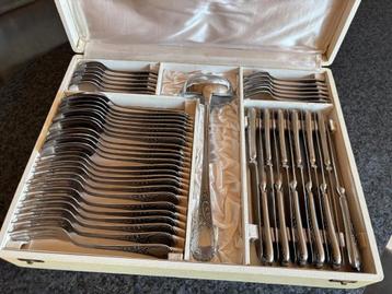 Zilveren Louis XV bestek in koffer beschikbaar voor biedingen