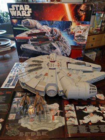 HASBRO Millennium Falcon STAR WARS The Force Awakens beschikbaar voor biedingen