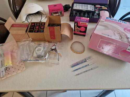 Pink gellac en nagel benodigdheden., Handtassen en Accessoires, Uiterlijk | Cosmetica en Make-up, Gebruikt, Ophalen