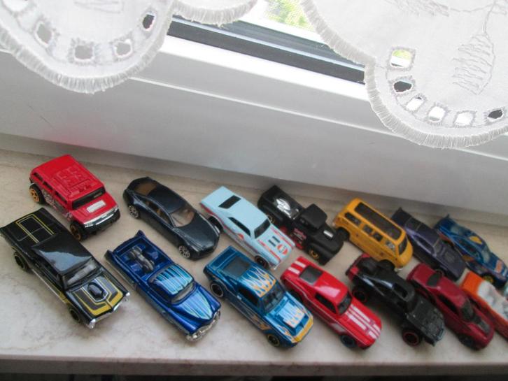 15 x Hot Wheels Amerikanische PKWs, Hobby en Vrije tijd, Modelauto's | Overige schalen, Gebruikt, Auto, Ophalen of Verzenden