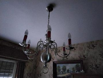 Lustre en étain beschikbaar voor biedingen
