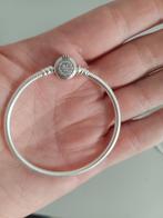 2 Pandora armbandjes met Zirkonia., Pandora, Nieuw, Ophalen of Verzenden, 2 of 3 bedels