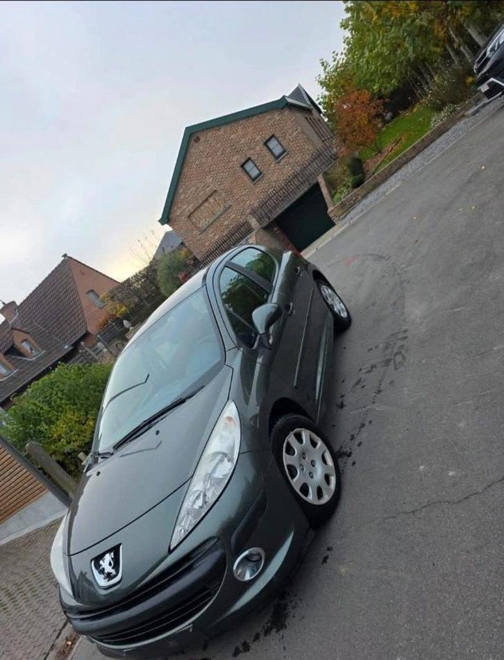 peugeot 207, Autos, Peugeot, Particulier, Essence, Euro 4, Hatchback, 5 portes, Boîte manuelle, Argent ou Gris, Noir, Enlèvement