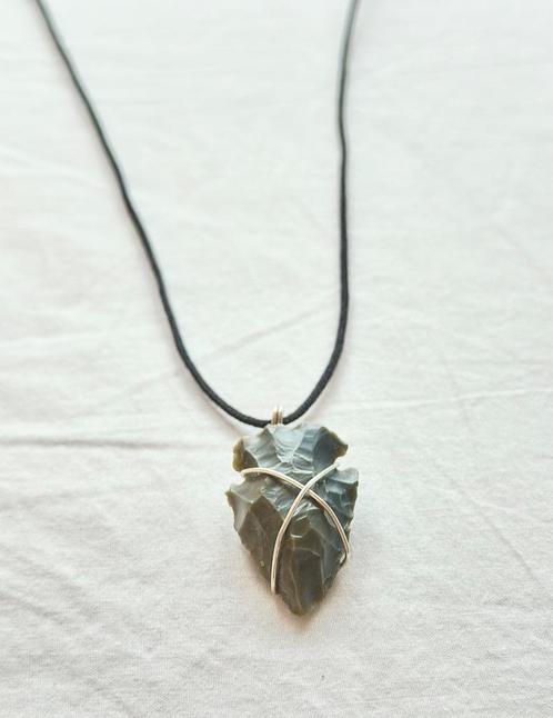 Collier pierre naturelle pointe de flèche et argent NEW, Handtassen en Accessoires, Kettingen, Nieuw, Zilver, Met edelsteen, Verstelbaar