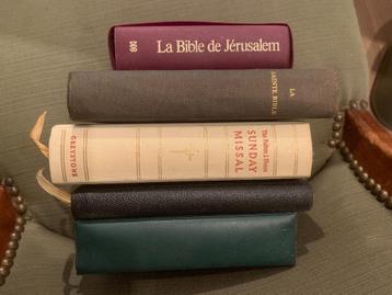 Serie oude boeken over het thema religies (bijbels o.a.) beschikbaar voor biedingen