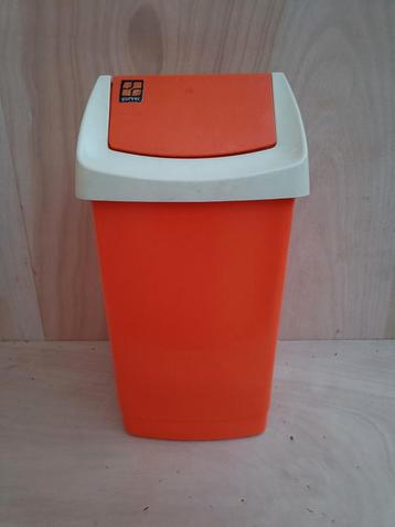 Retro vintage Curver vuilnisbak - 64 cm hoog beschikbaar voor biedingen