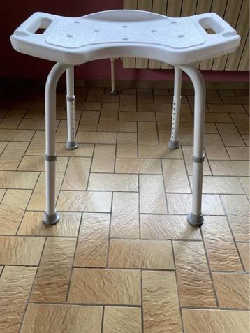 Tabouret pour douche-salle de bain beschikbaar voor biedingen