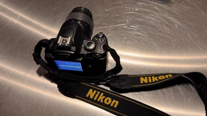 Nikon D40 - Arne Jacobsen - iphone batterij - gopro, Electroménager, Électroménager & Équipement Autre, Comme neuf, Enlèvement ou Envoi