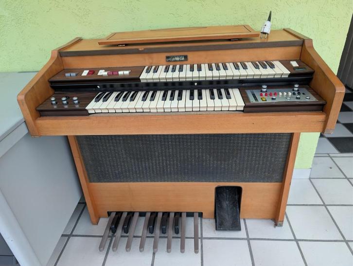 Elektrische orgel Farfisa met krukje, Muziek en Instrumenten, Orgels, Gebruikt, Orgel, 2 klavieren, Ophalen